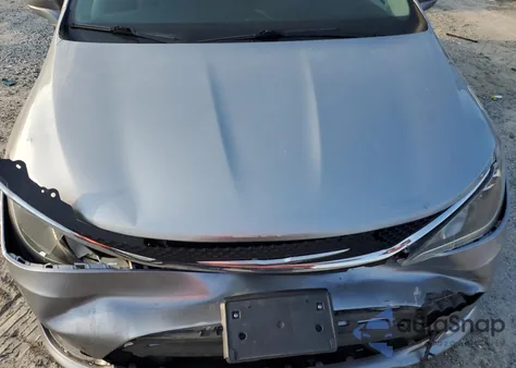 2020 Chrysler Pacifica Touring L z USA, uszkodzony, nr VIN 2C4RC1BG8LR280517